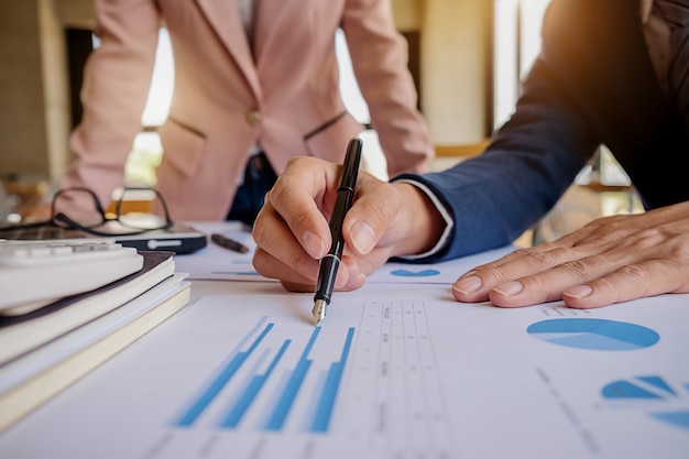 SALES, MARKETING E BUSINESS MANAGEMENT